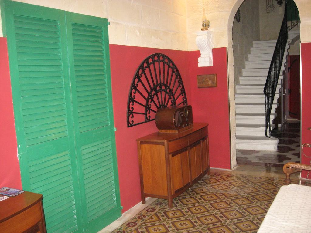 The 1930'S Maltese Residence セント・ポールズ・ベイ エクステリア 写真